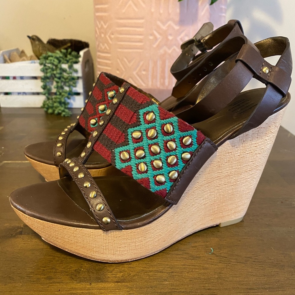 Pelle Moda Heels 7